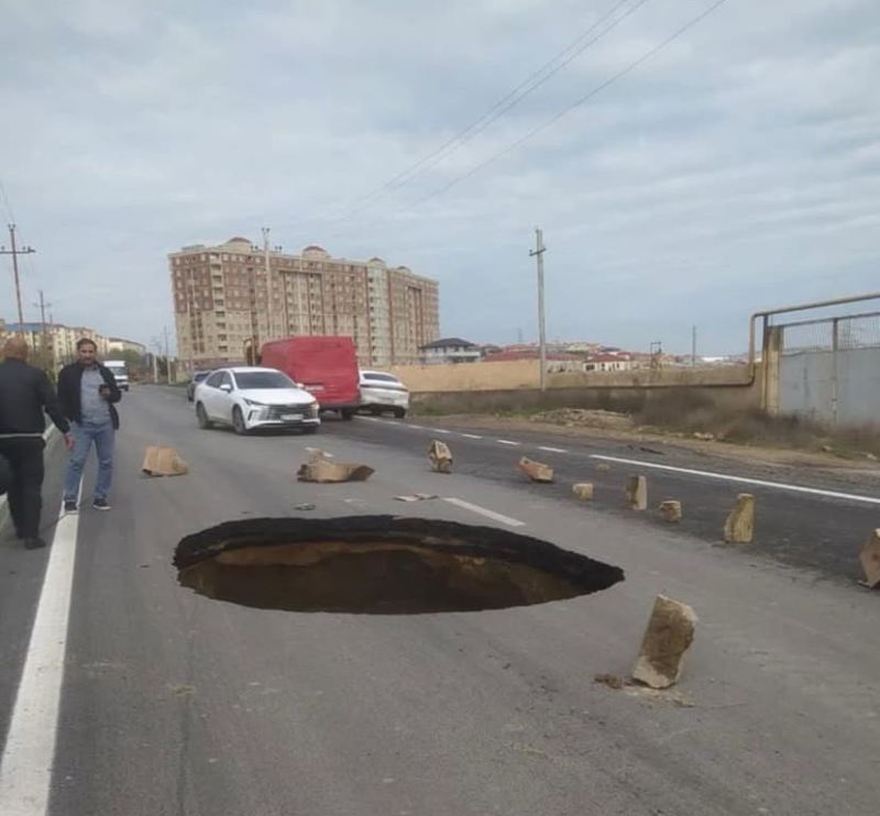 Masazırda yol çökdü - FOTOLAR 
