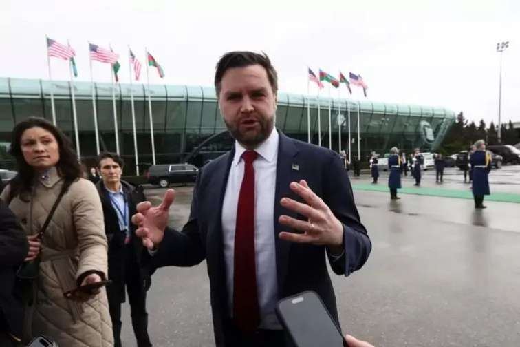 Vens: Hörmüzü bağlamaq İrana baha başa gələ bilər 