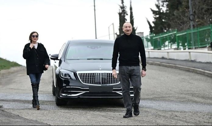 Prezident Ayazın ailəsinə “KamAZ” hədiyyə etdi - Video 