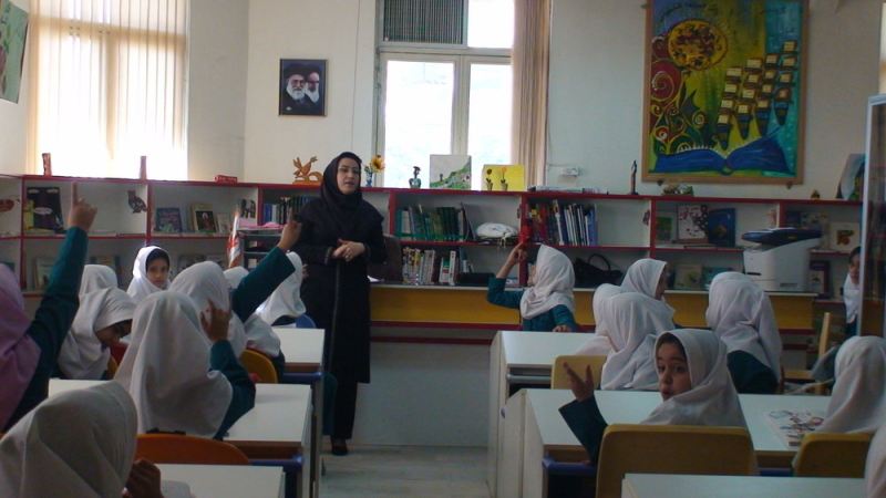 İrandan bütün məktəblər onlayn tədrisə başlayır 