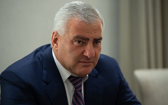 Məhkəmə Karapetyanın ev dustaqlığını qüvvədə saxladı 