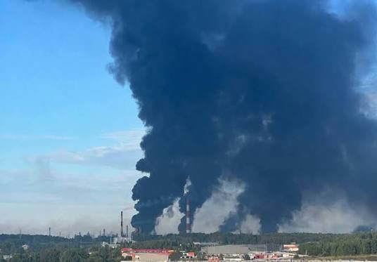 Ukrayna  Rusiyanın Yaroslavl neft emalı zavodunu vurdu 