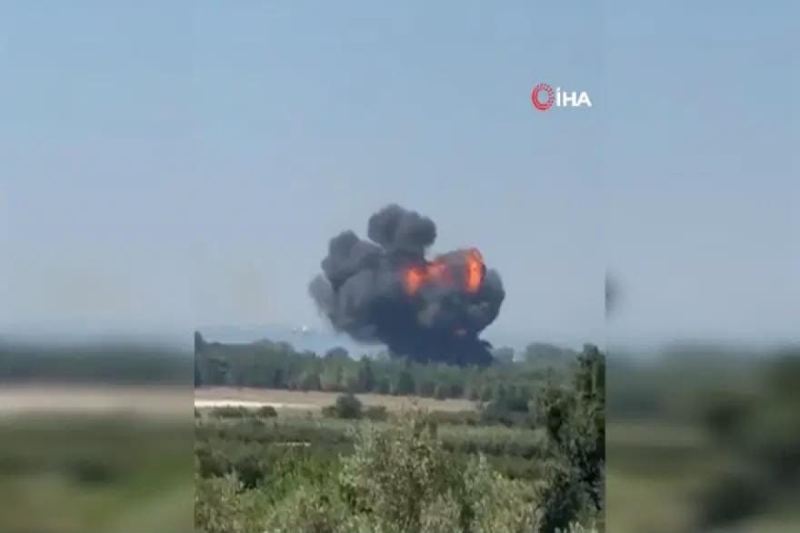 Türkiyədə F-16 təlim təyyarəsi qəzaya uğrayıb, pilot sağ qalıb 