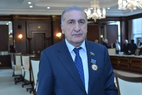 Sabiq deputatın dövlətə 1 milyondan çox borcu var 