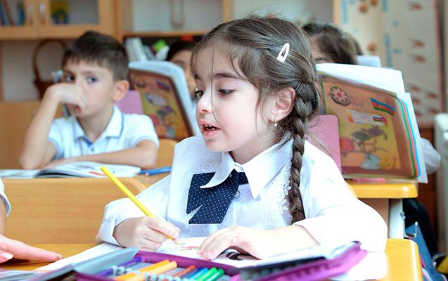 Şagirdlərin elektron yerdəyişməsinə başlanılır 