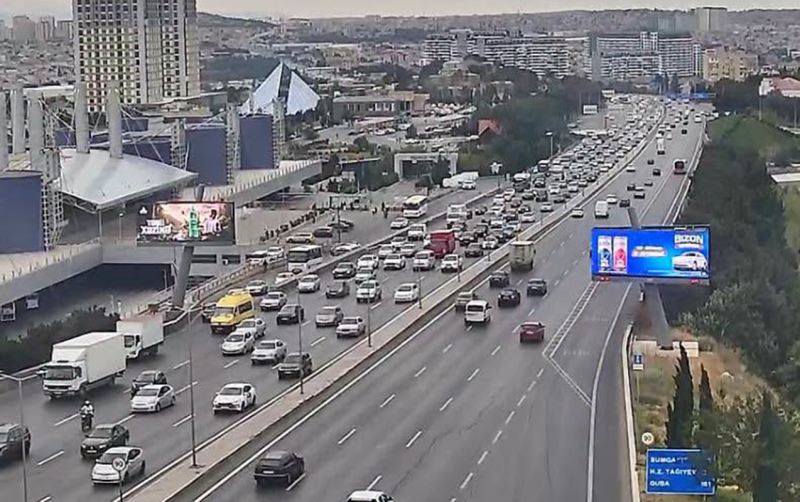 Paytaxtın 5 yolunda sıxlıq var 