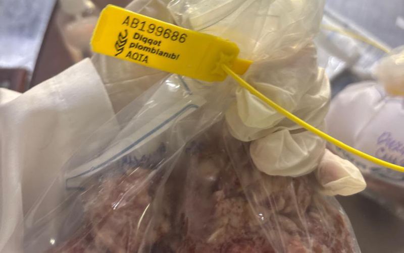 Bakıda kabab evində farşdan at DNT-si çıxdı - Fotolar 