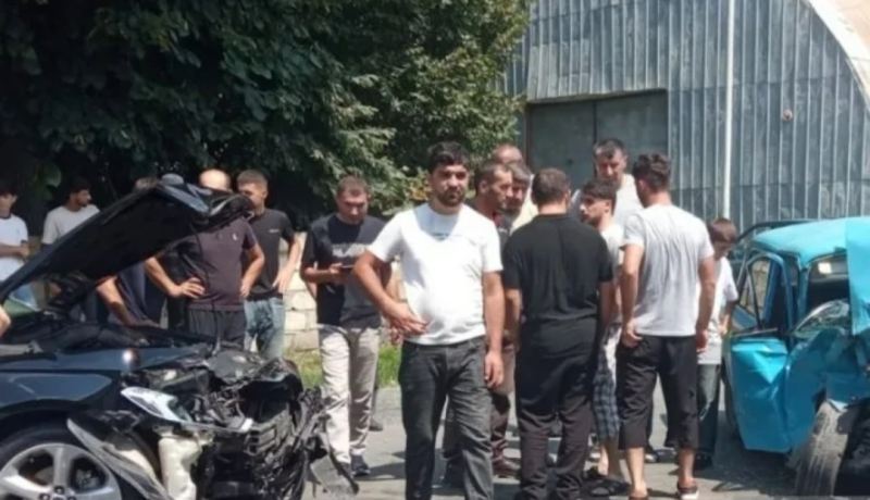 Zaqatalada avtomobillər toqquşub, xəsarət alanlar var 