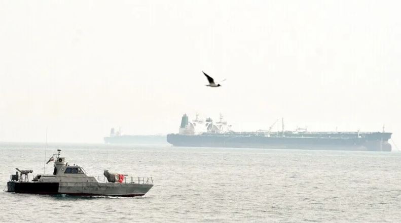 İranın neft ixracı tamamilə dayandı 