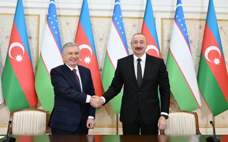 İlham Əliyev Şavkat Mirziyoyevə minnətdarlığını bildirdi 