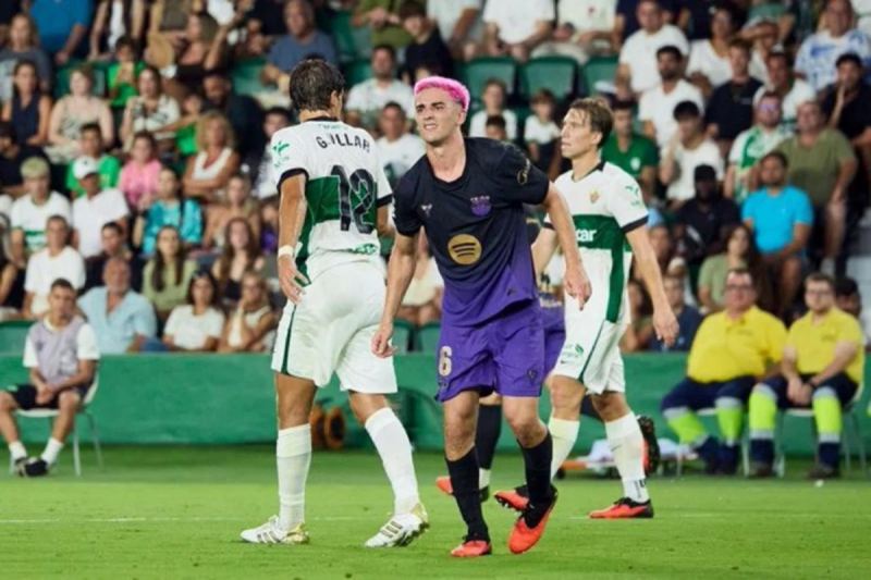 \"Barselona\"nın futbolçusu Qavi sağ dizindən zədələnib 