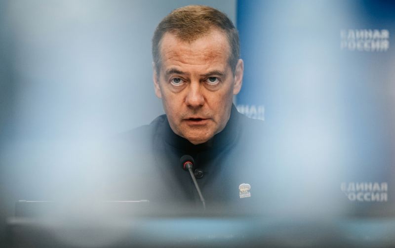 İndi də Finlandiya prezidentini təhqir etdi - “Mənəvi şikəst və axmaqdır” 