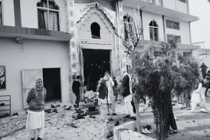 Pakistanda məsciddə partlayış olub: Ölənlər və yaralananlar var 