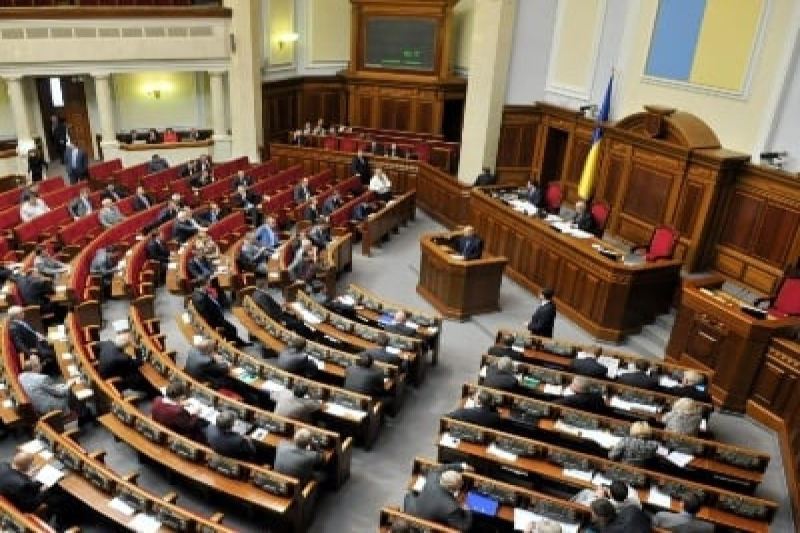 Ukrayna Ali Radasında 20-yə yaxın deputat zəhərlənib 