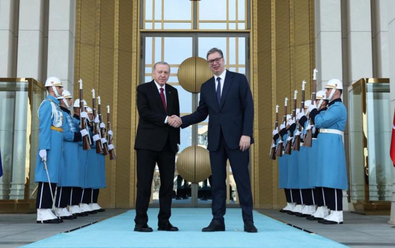 Ərdoğan Vuçiçi qəbul etdi 