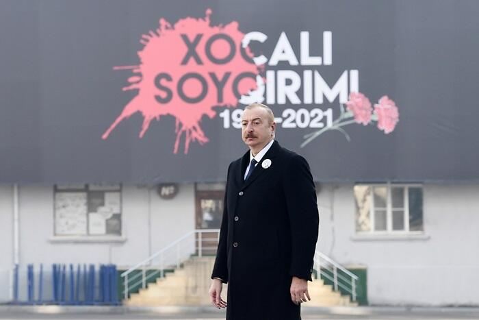 Prezident ailəsi ilə Xocalı Soyqırımı Memorialının açılışını etdi 
