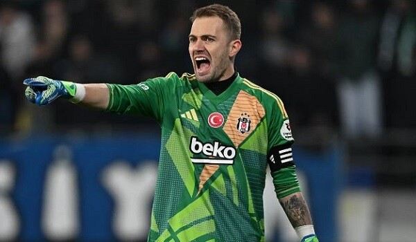 \"Beşiktaş\" Mərt Günokla yollarını ayırdı 