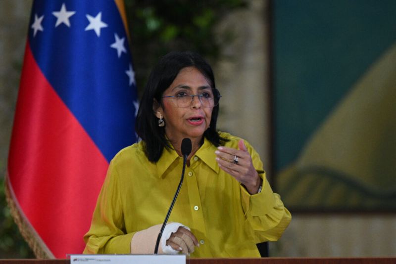 Venesuelanın müvəqqəti lideri Delci Rodriges kimdir? 