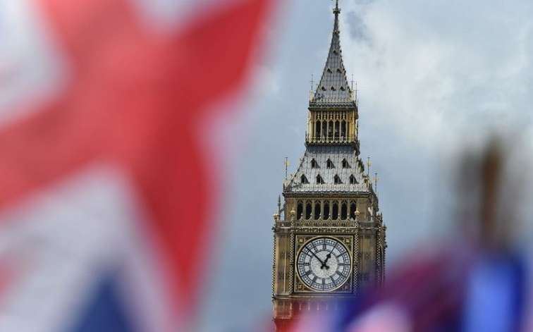 Kütləvi etirazlar: Britaniya İran səfirini çağırdı 