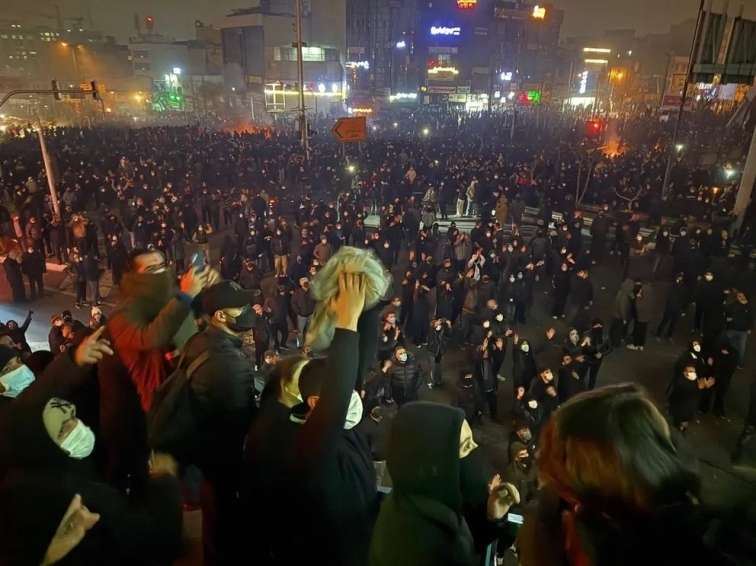 İranda etirazlar zamanı 297 nəfər həbs edildi 