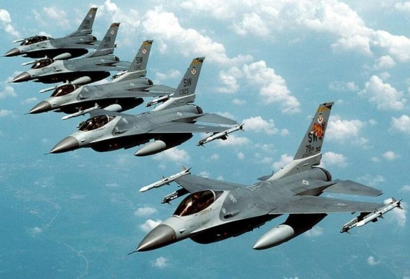 REGİON ALOVLANIR: ABŞ qırıcıları İran səmasında 