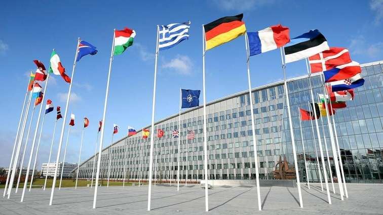 NATO şərq cinahında silah ehtiyatlarını artırmağa hazırlaşır 