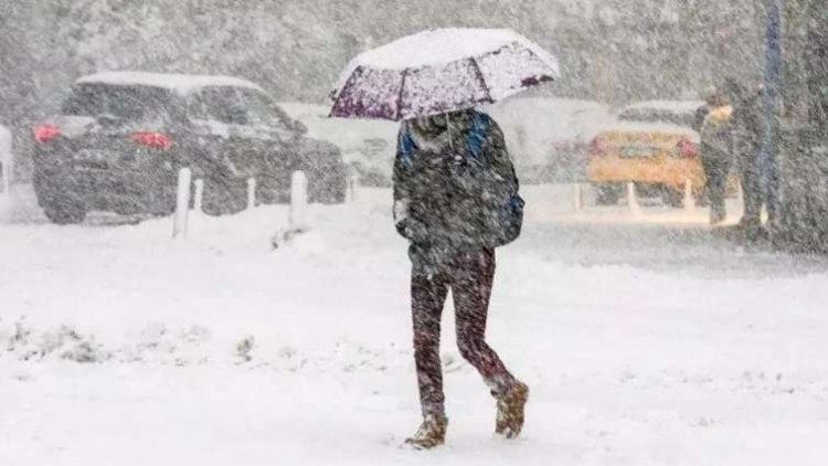 Hava ilə bağlı xəbərdarlıq - Güclü qar yağacaq, yolları buz bağlayacaq