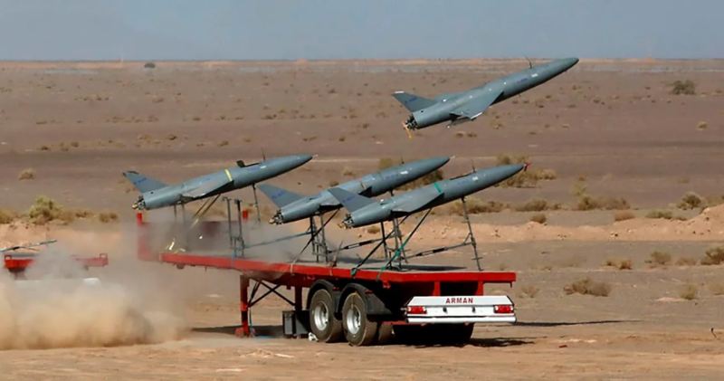 İran ordusu 1000 pilotsuz uçuş aparatını silahlanmaya daxil edib 