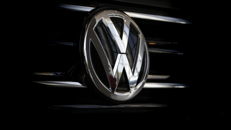 Volkswagen  44 min avtomobili geri çağırır 