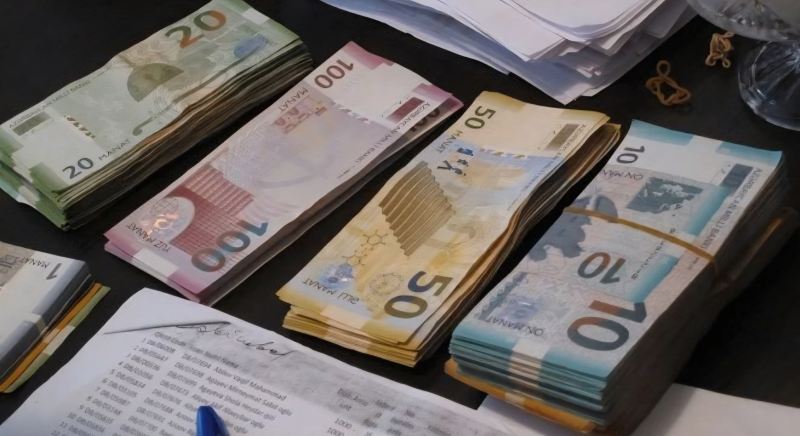 Azərbaycan manatının dövretmə sürəti azaldı 