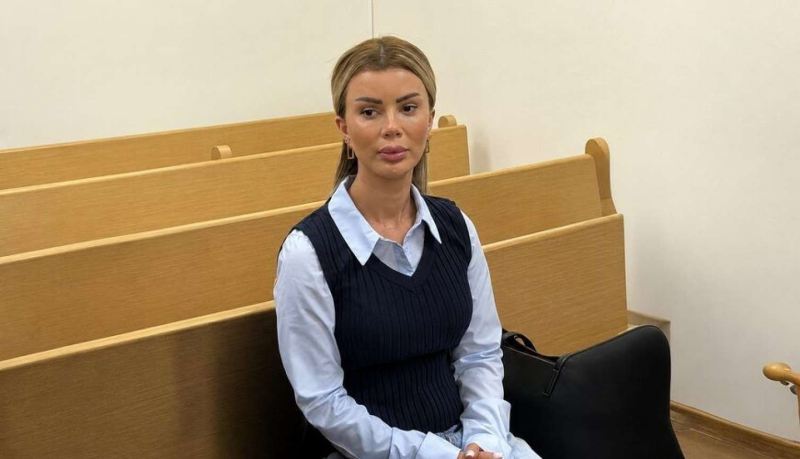 Arzum məhkəmə zalında həbs edildi 