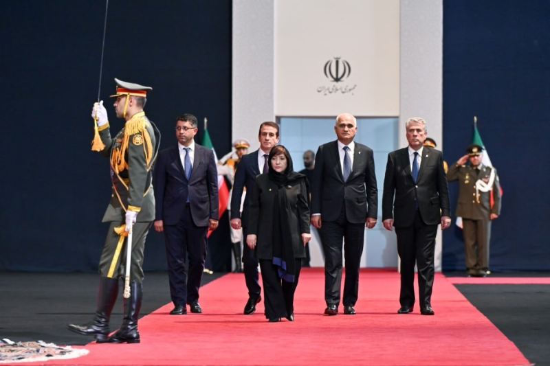 Azərbaycan nümayəndə heyəti Ayətullah Seyid Əli Xameneinin vida mərasimində iştirak edib - FOTOLAR 