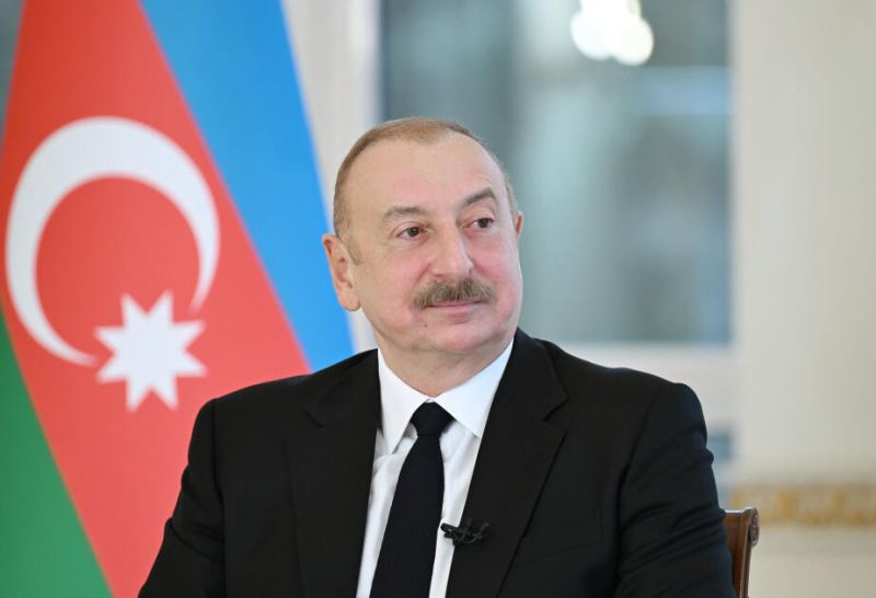 İlham Əliyev Donald Trampı təbrik etdi 