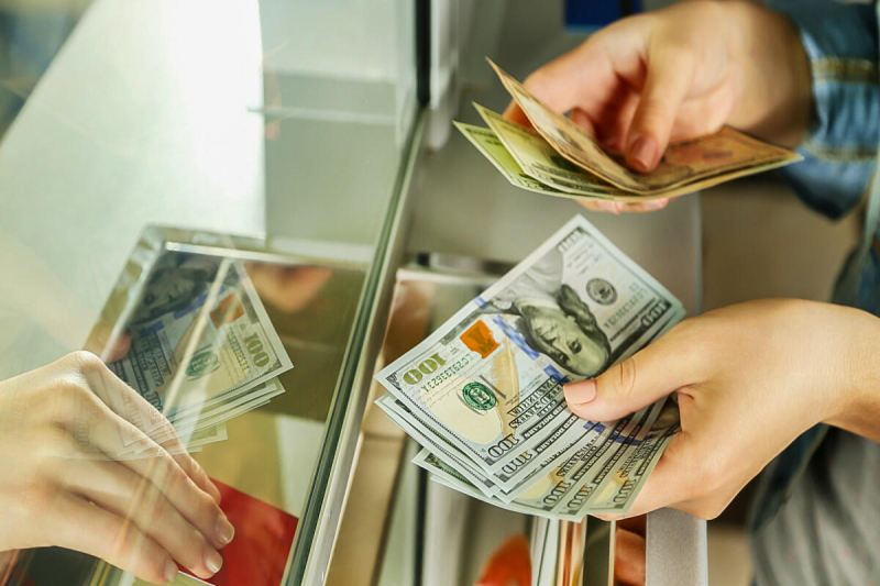 Mərkəzi Bank valyuta məzənnələrini açıqladı 