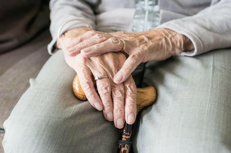Bakıda 88 yaşlı qadın evində ölü tapıldı 