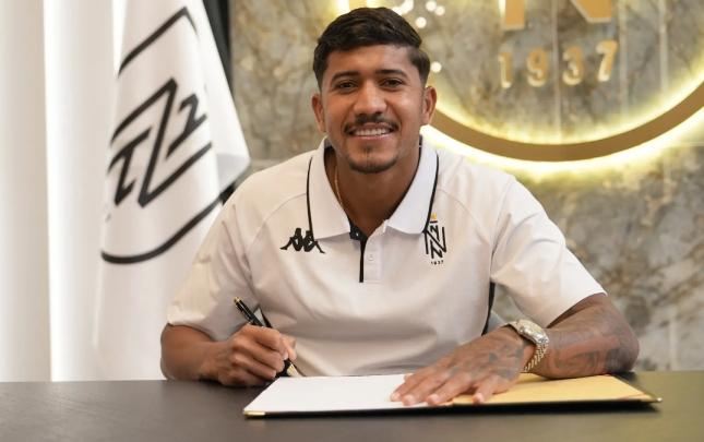 “Neftçi” Varqasın transferini açıqladı 