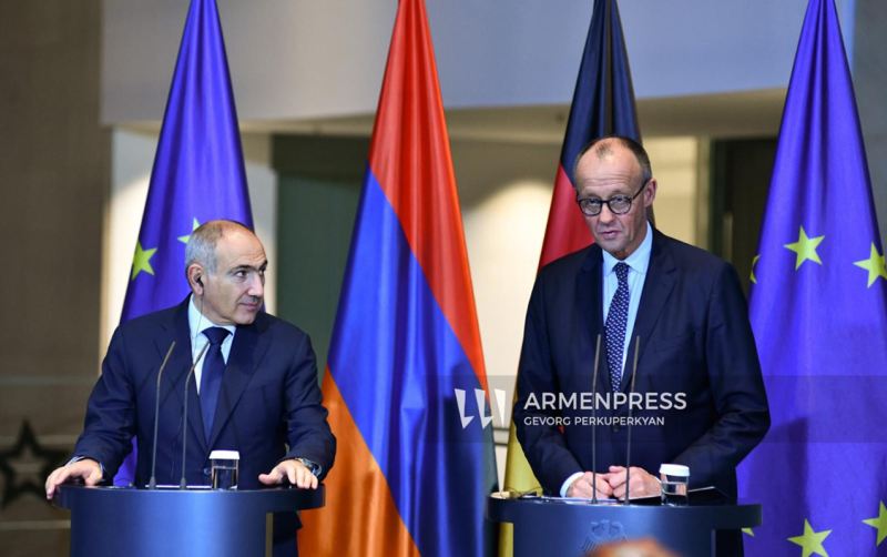 Paşinyan Mertslə Azərbaycanla sülhdən danışdı 