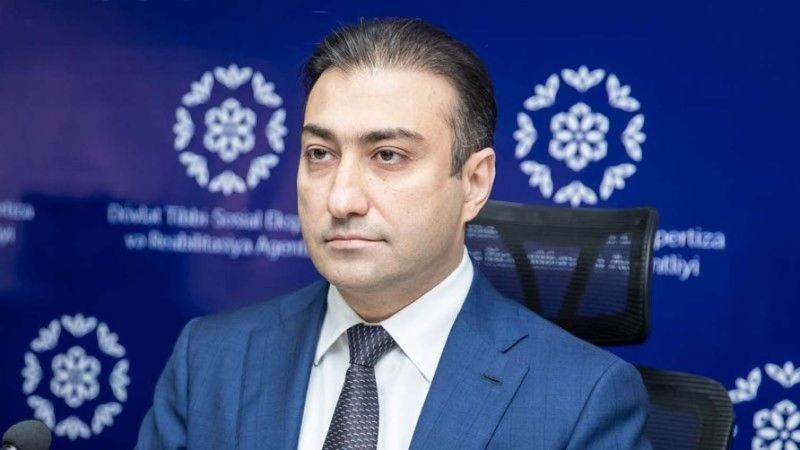 Bayramov daha bir xəstəxana direktorunu yola salır - Foto 