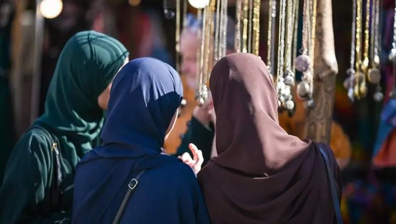 Tacikistanda hicab və saqqala QADAĞA qoyuldu 