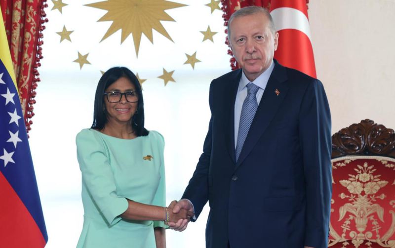 Ərdoğanın dəvəti ilə Türkiyəyə getdi 