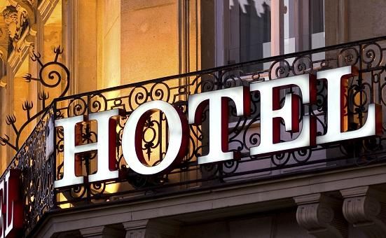 Bakıda oteldə kişi meyiti tapıldı 