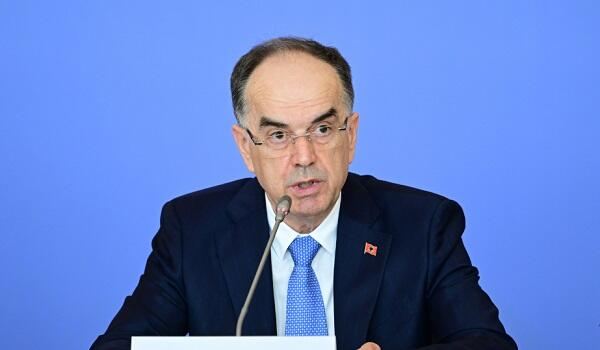 Beqaydan Əliyevə: Bunu sizə çatdırmaqdan şərəf duyuram 