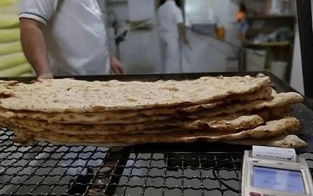 Tehranda çörək 100 faiz bahalaşdı 