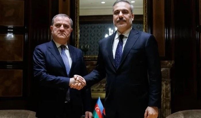 Ceyhun Bayramov Hakan Fidanla danışdı 