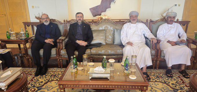 Son dəqiqə! İran və Oman Hörmüz boğazının idarə olunmasını müzakirə edib 