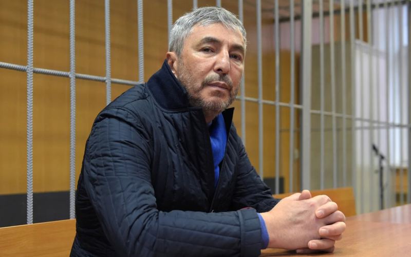 Rusiyanın tanınmış iş adamı intihar etdi 