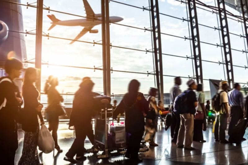 Azərbaycana Yaxın Şərqdən turist axını 22 %-ə yaxın artıb 