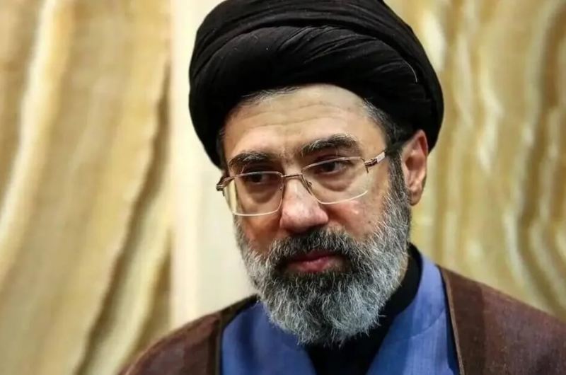 Müctəba Xamenei Tehranda sədaqət andı içəcək 