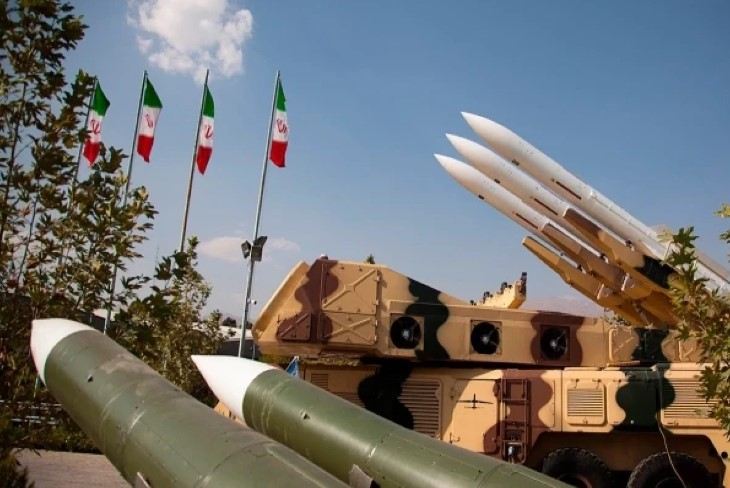 İran ilk dəfə idarəolunan “Nasrallah” raketlərindən istifadə edib 