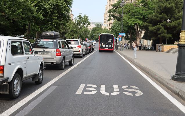 Bakının bu küçəsində avtobus zolağı ləğv edildi 